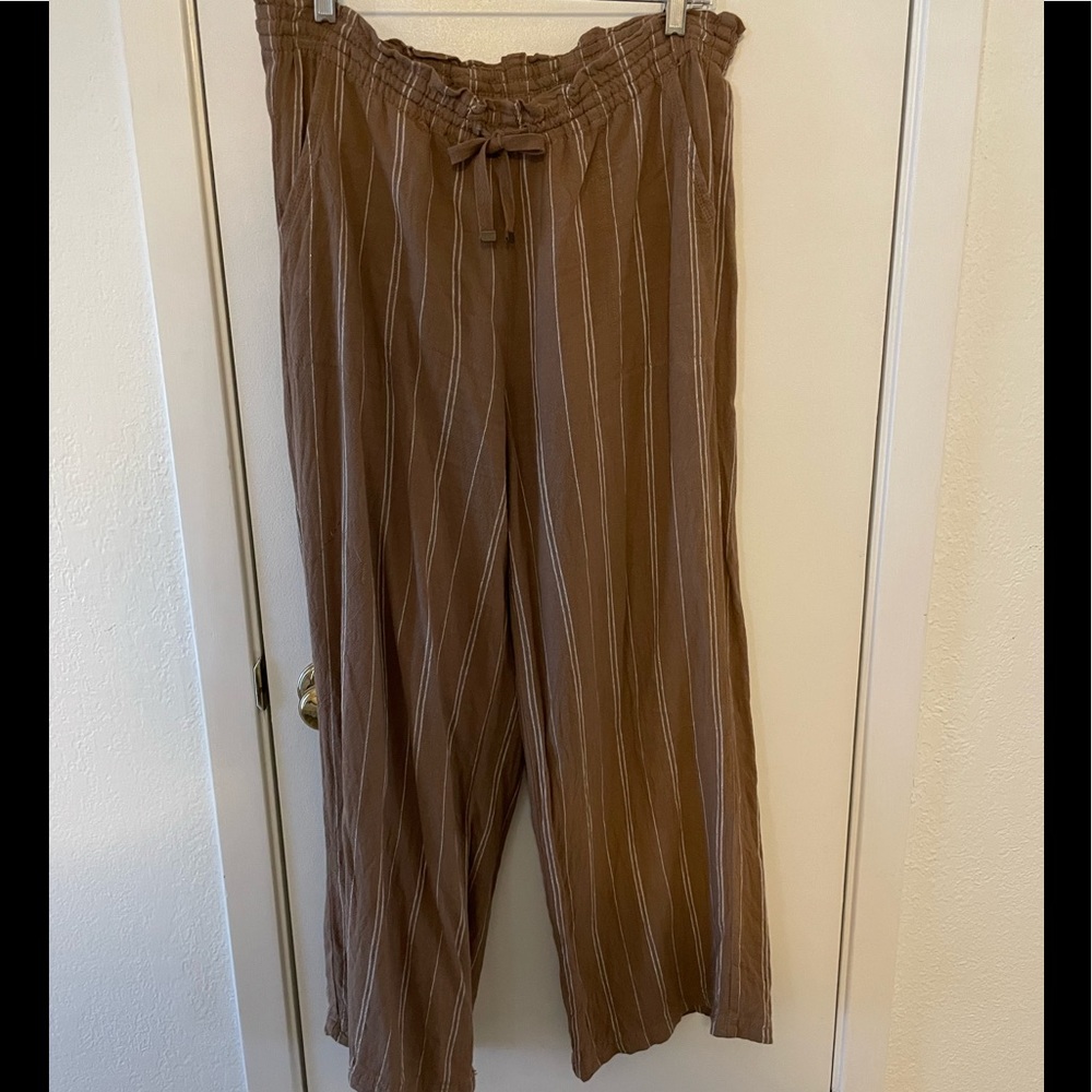 Brown Linen Blend Pant w/white stripes